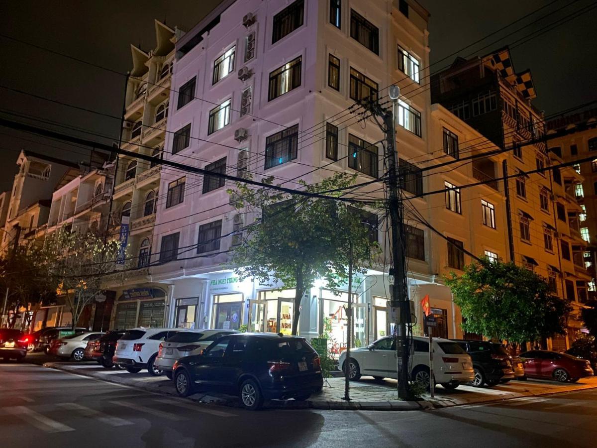 Hotel Nha Nghi Trung Hau Mong Cai Zewnętrze zdjęcie
